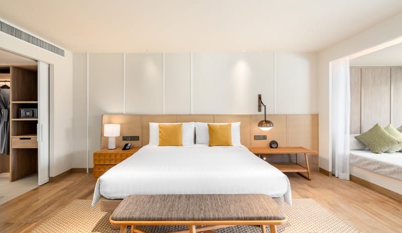 SAii Laguna Phuket Lagoon View Suite Bed